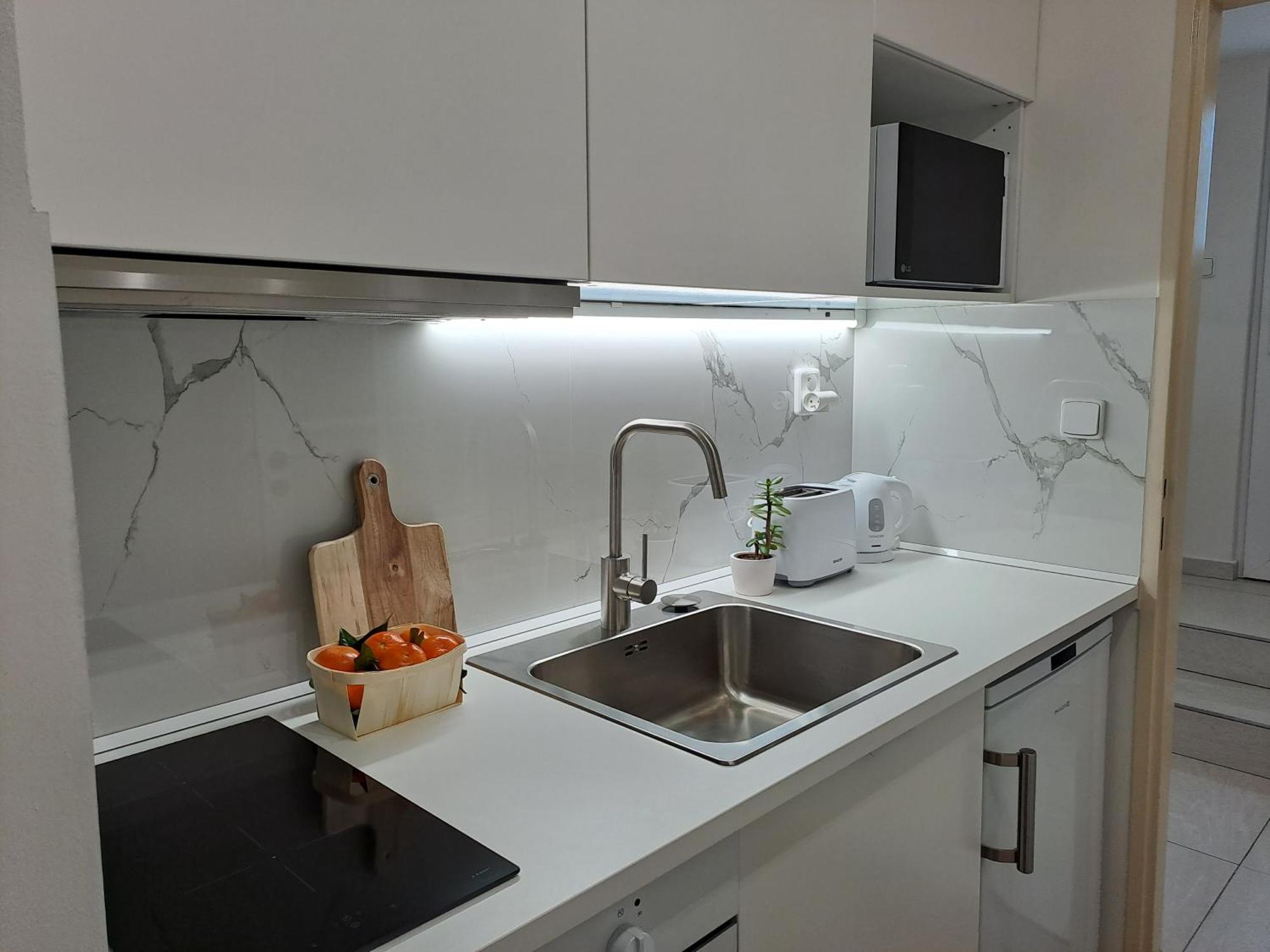 Apartmanovy Dum Se Zahradou V Klidne Casti Prahy プラハ エクステリア 写真